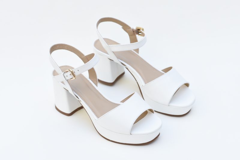 Sandalias blancas de vestir on sale